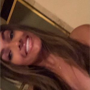 Meet your Posher, Krisha